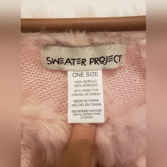 SWEATER PROJECT soft pastel pink PONCHO with REAL knitted rabbit fur stripes - Picture 2 of 5